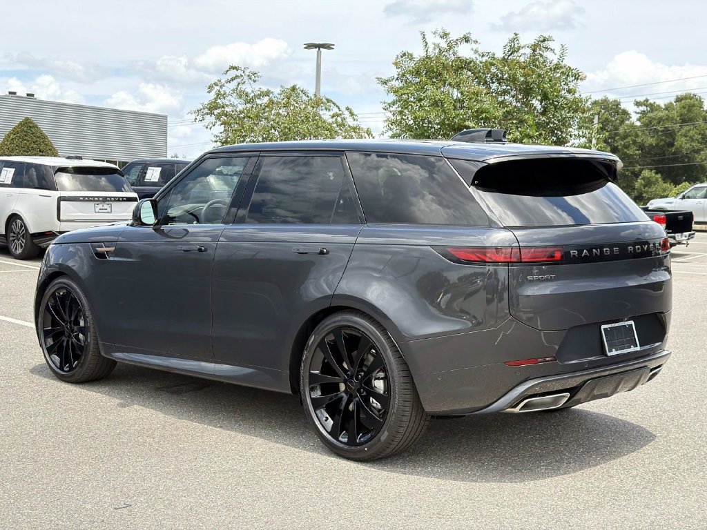 New 2026 Land Rover Range Rover Sport Dynamic SE AWD/4WD image 3