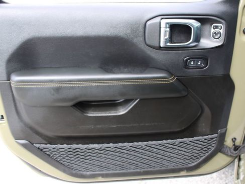Used 2026 Jeep Wrangler Unlimited Sahara AWD/4WD image 29