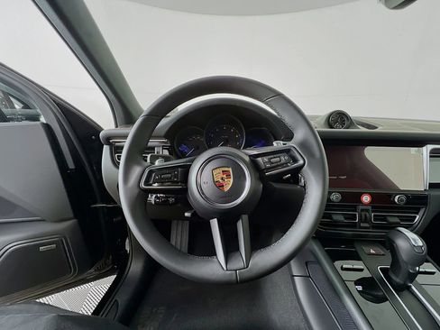 New 2026 Porsche Macan image 12