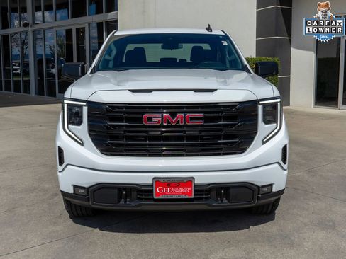 Used 2023 GMC Sierra 1500 Elevation AWD/4WD image 2