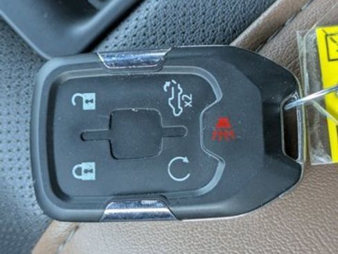 Used 2022 Chevrolet Silverado 3500 High Country image 26