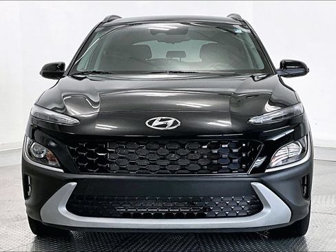 Used 2023 Hyundai Kona SEL AWD/4WD image 3