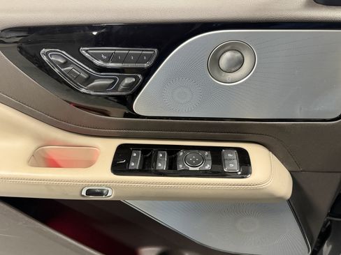 Used 2021 Lincoln Aviator Reserve w/ Equipment Group 202A image 19