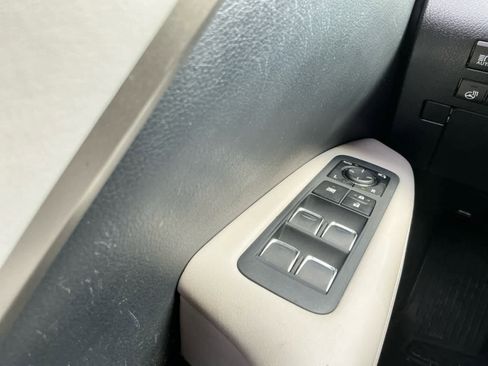 Used 2022 Lexus RX 350L w/ Premium Package image 38