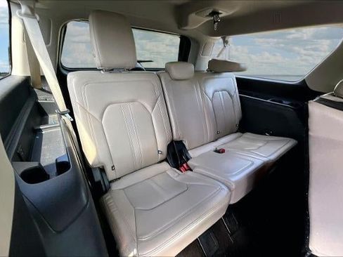 Used 2022 Ford Expedition Max Limited RWD image 22