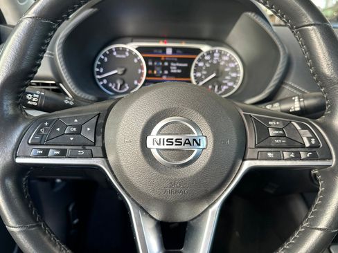 Used 2023 Nissan Sentra SV FWD image 34