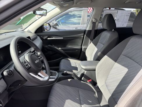 Used 2025 Kia Seltos LX image 9