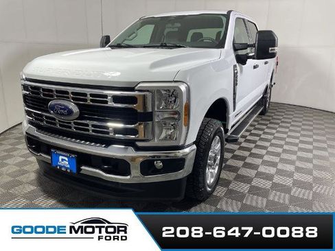 Certified 2024 Ford F250 XLT w/ 360-Degree Camera Package AWD/4WD image 4