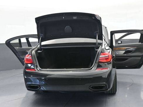 Used 2016 BMW 750i xDrive image 87