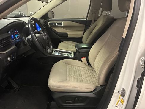 Used 2020 Ford Explorer XLT RWD image 9