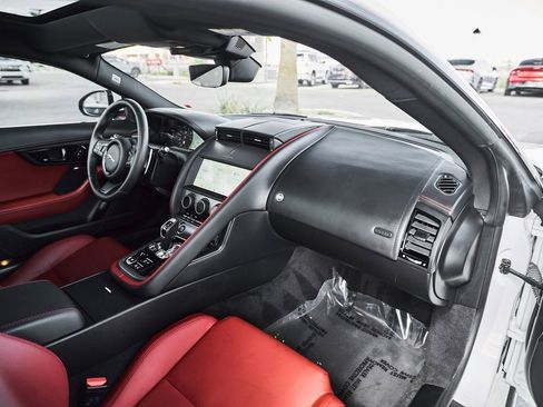 Used 2023 Jaguar F-TYPE Coupe RWD image 17