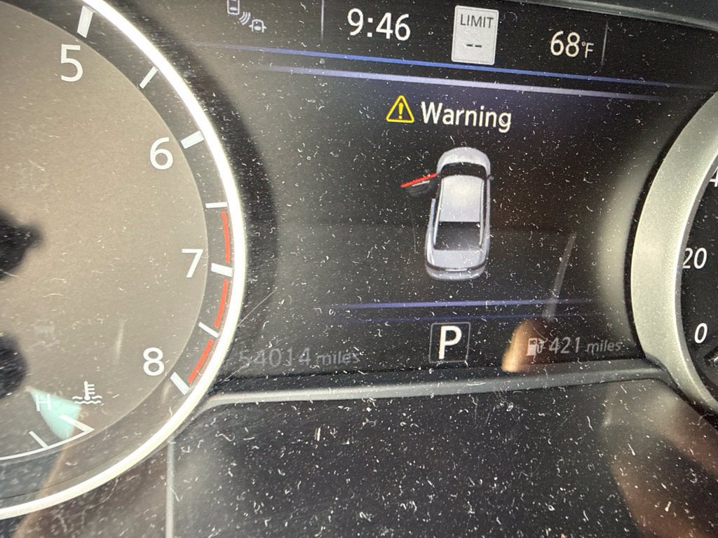 Used 2020 Nissan Maxima SR w/ Sport Mat Group FWD image 7