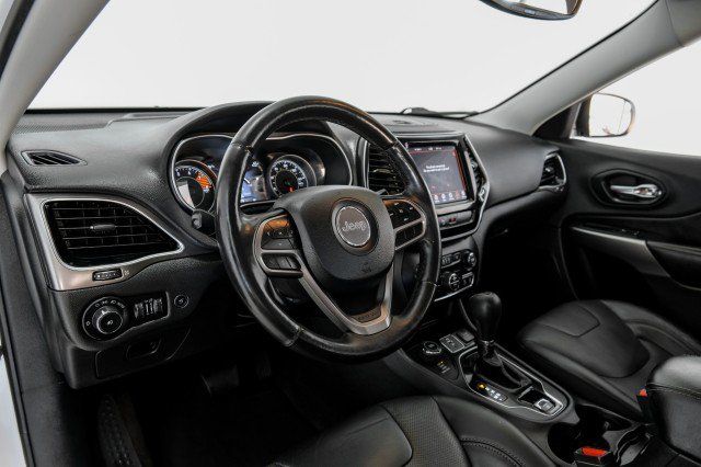 Used 2019 Jeep Cherokee Limited AWD/4WD image 13