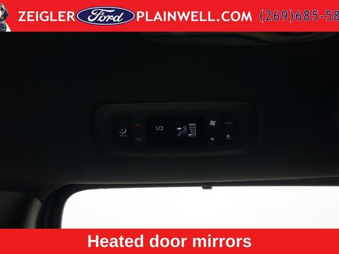 Used 2025 Chrysler Pacifica Select FWD image 14