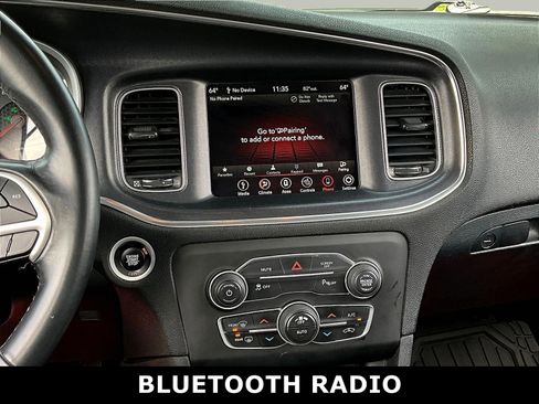 Used 2018 Dodge Charger SXT Plus RWD image 3