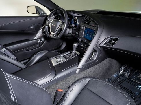 Used 2017 Chevrolet Corvette Z06 w/ Battery Protection Package image 18