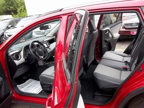 Used 2014 Toyota RAV4 Limited AWD/4WD image 6