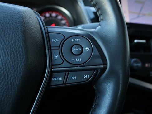 Used 2023 Toyota Camry XSE image 10