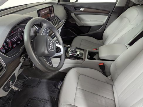 Certified 2023 Audi Q5 2.0T Premium Plus w/ Premium Plus Package AWD/4WD image 31