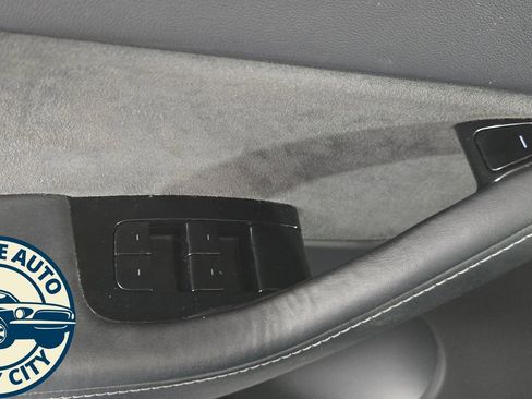 Used 2020 Tesla Model Y Performance image 22