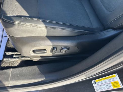 Used 2021 Buick Encore GX Select w/ Sport Touring Package image 22