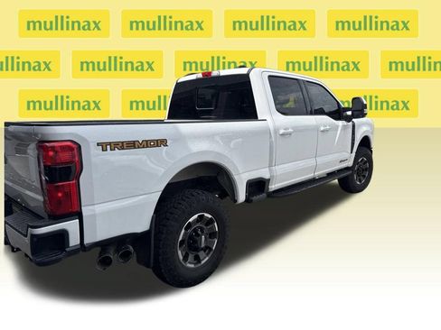Used 2023 Ford F350 Lariat w/ Tremor Off-Road Package AWD/4WD image 3