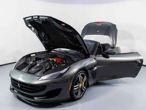 Certified 2019 Ferrari Portofino image 33