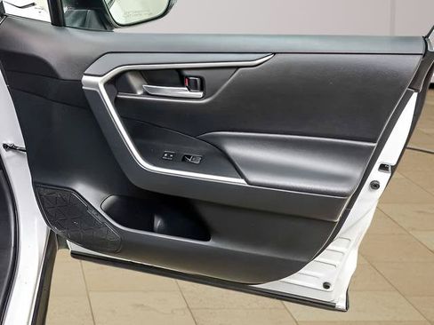 Certified 2025 Toyota RAV4 XLE AWD/4WD image 22