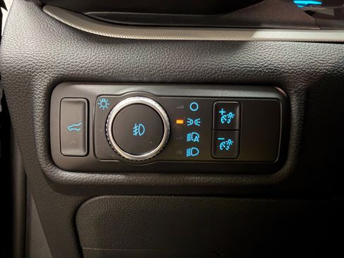 Certified 2020 Ford Explorer XLT w/ Equipment Group 202A AWD/4WD image 15
