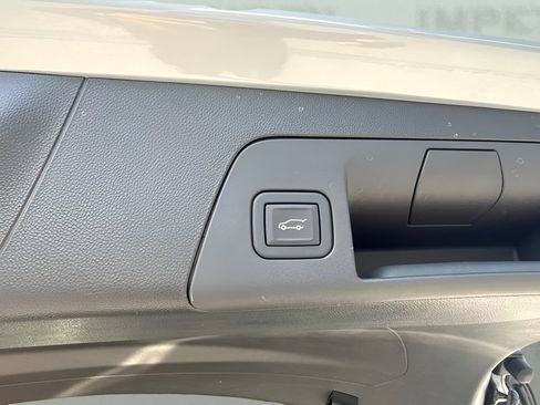 Used 2023 Buick Envision Preferred AWD/4WD image 23