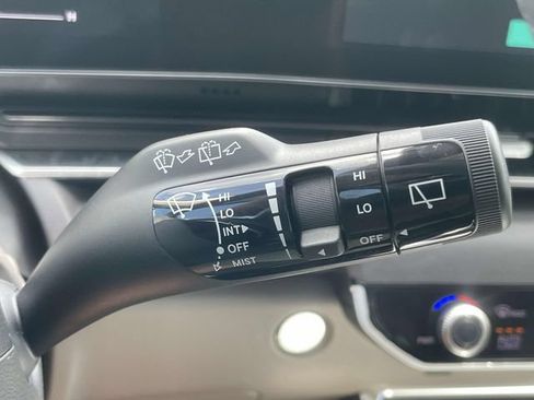 New 2026 Kia Carnival EX FWD image 31