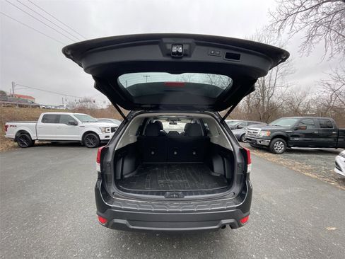 Used 2023 Subaru Forester Premium image 23