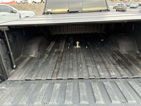 Used 2025 GMC Sierra 2500 SLE w/ SLE Value Package; image 19