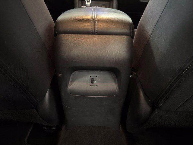Used 2025 Nissan Sentra SV FWD image 18