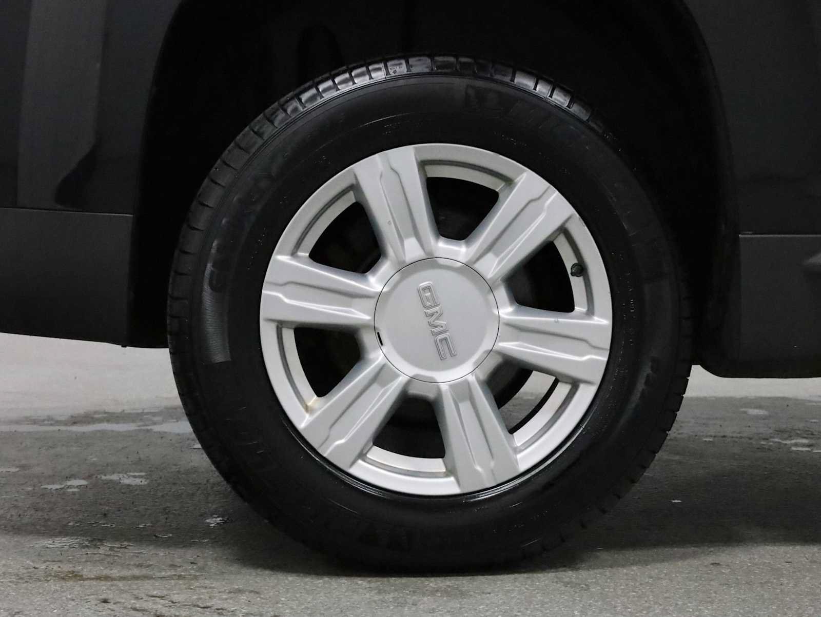 Used 2015 GMC Terrain SLE FWD image 34