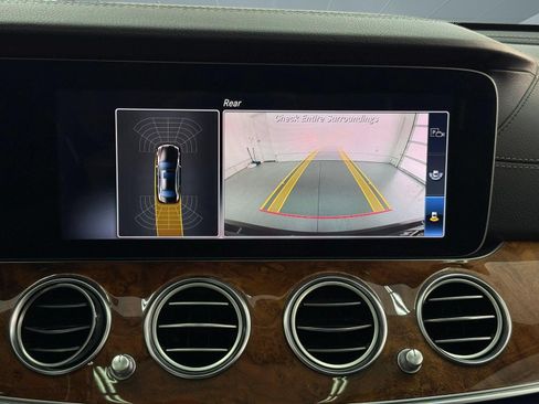Certified 2018 Mercedes-Benz E 300 4MATIC image 16
