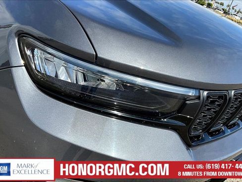 Used 2024 Jeep Grand Cherokee Altitude AWD/4WD image 32