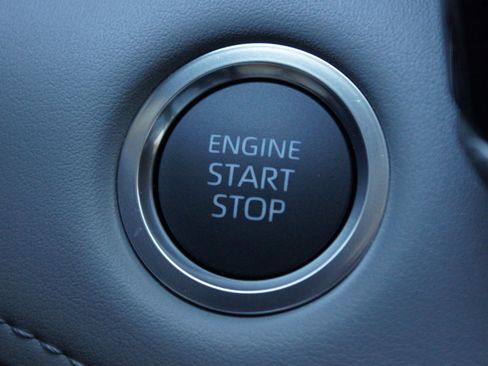 New 2026 Toyota Highlander Platinum AWD/4WD image 18