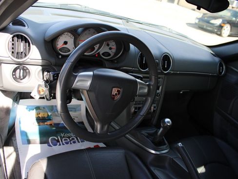 Used 2005 Porsche Boxster S image 15