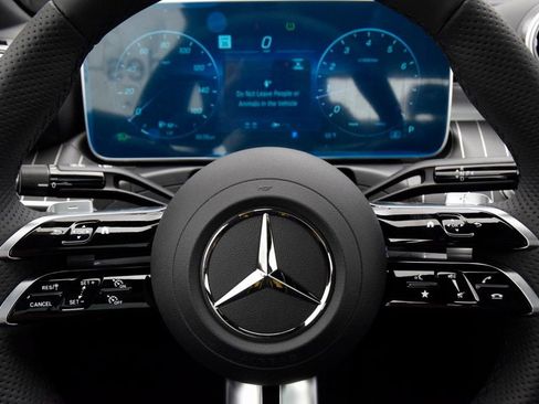 New 2026 Mercedes-Benz CLE 300 4MATIC Coupe image 22