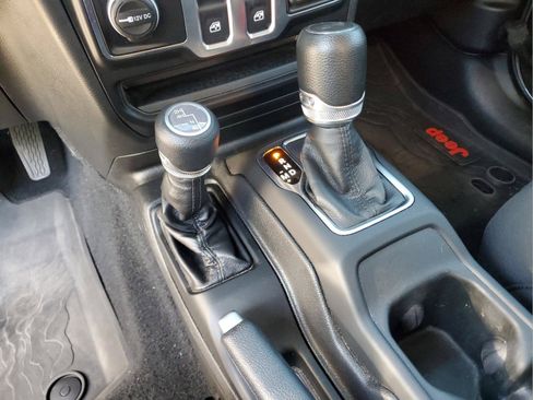 Used 2023 Jeep Wrangler Sport AWD/4WD image 22