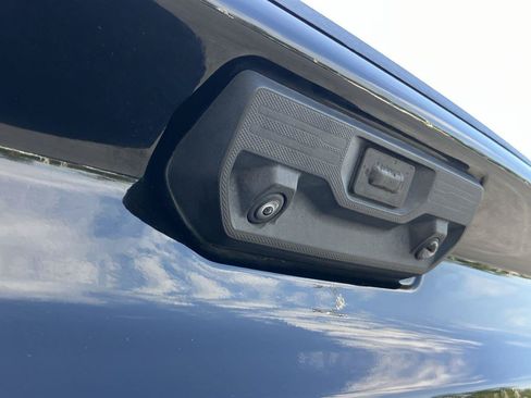 Used 2023 Chevrolet Silverado 1500 Custom RWD image 11