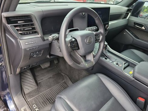 Used 2024 Lexus GX 550 w/ Accessory Package (Z1) AWD/4WD image 4
