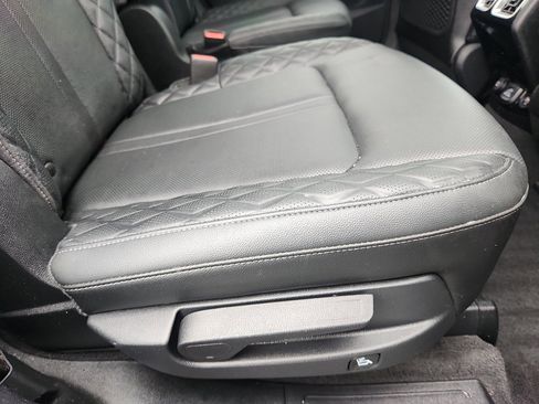 Used 2023 Kia Sorento SX AWD/4WD image 32