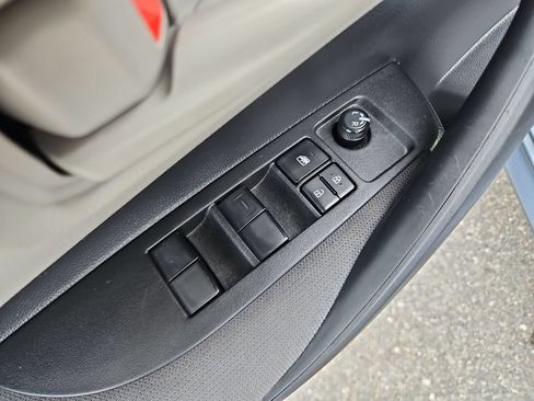 Used 2025 Toyota Corolla LE w/ Convenience Package FWD image 24