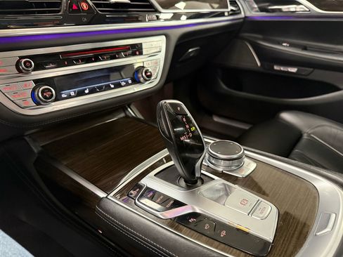 Used 2016 BMW 740i image 20