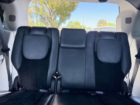 Used 2017 Dodge Grand Caravan SXT image 13
