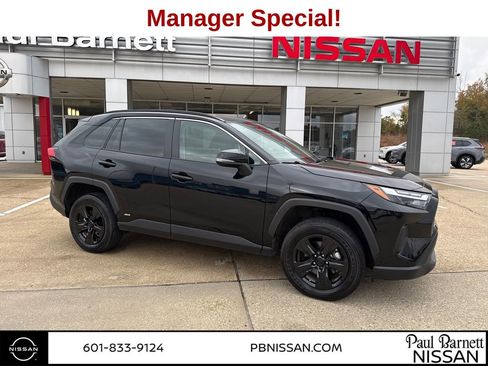 Used 2024 Toyota RAV4 LE image 5