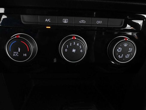 Certified 2023 Volkswagen Taos S FWD image 25