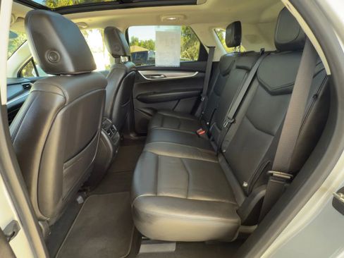 Used 2019 Cadillac XT5 Luxury image 16